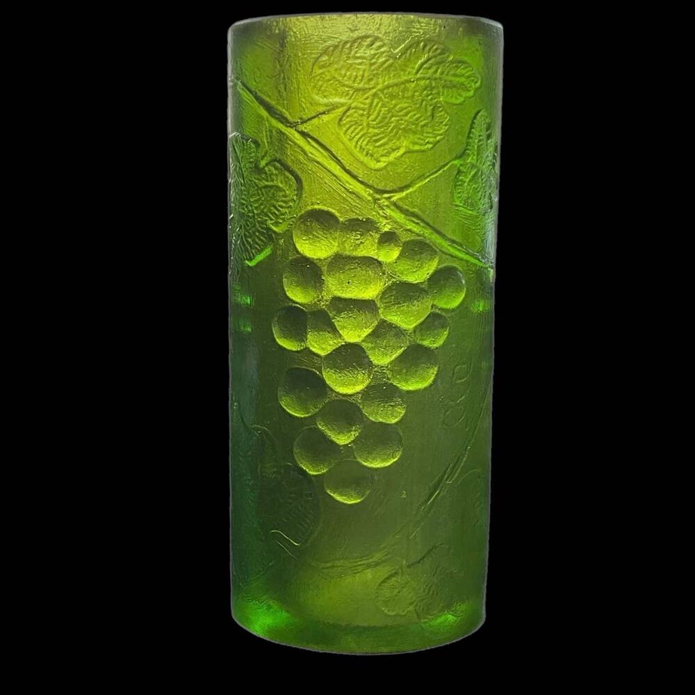 FLAWLESS RARE signed Vintage Sasha B. 10” Resin vase Green